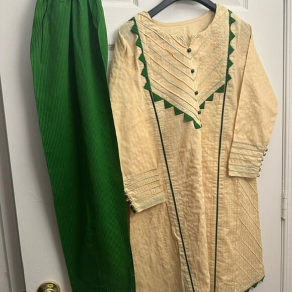 Shalwar Kameez Indian Pakistani Suit 10-12 yr Girl (NEW) - Picture 1 of 5